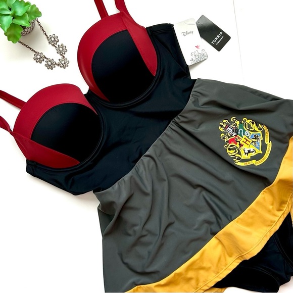 Torrid Harry Potter Fangirl Hogwarts Crest One-Piece Swim Dress Underwire 1X NWT - Picture 15 of 15
